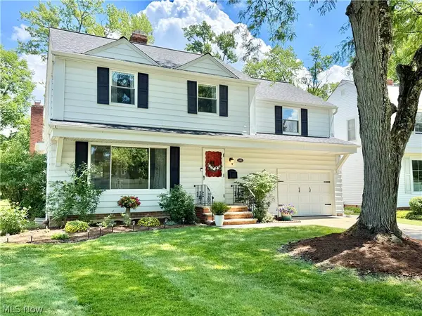 1403 Croyden Road, Lyndhurst, OH 44124