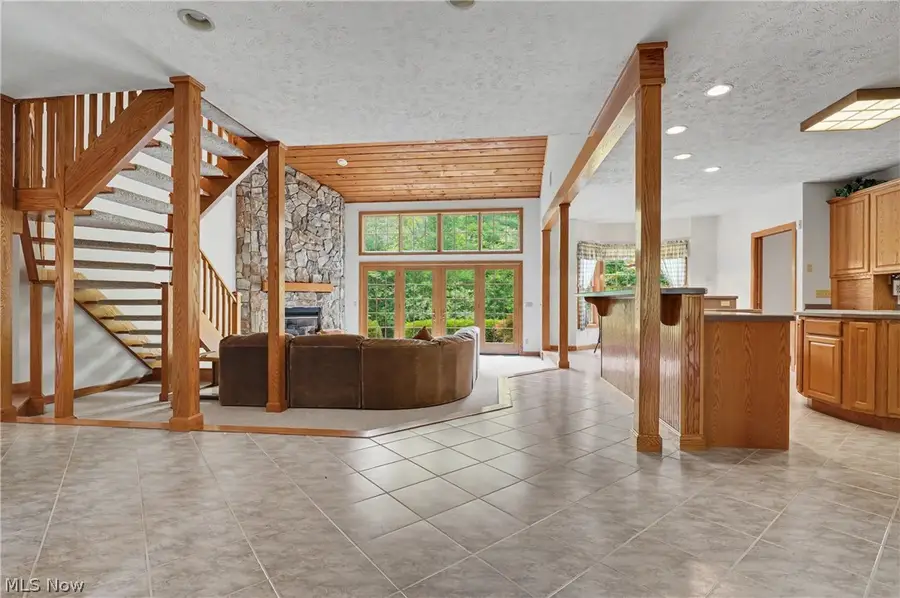 11440 Glenmora Drive, Chardon, OH 44024 - #3