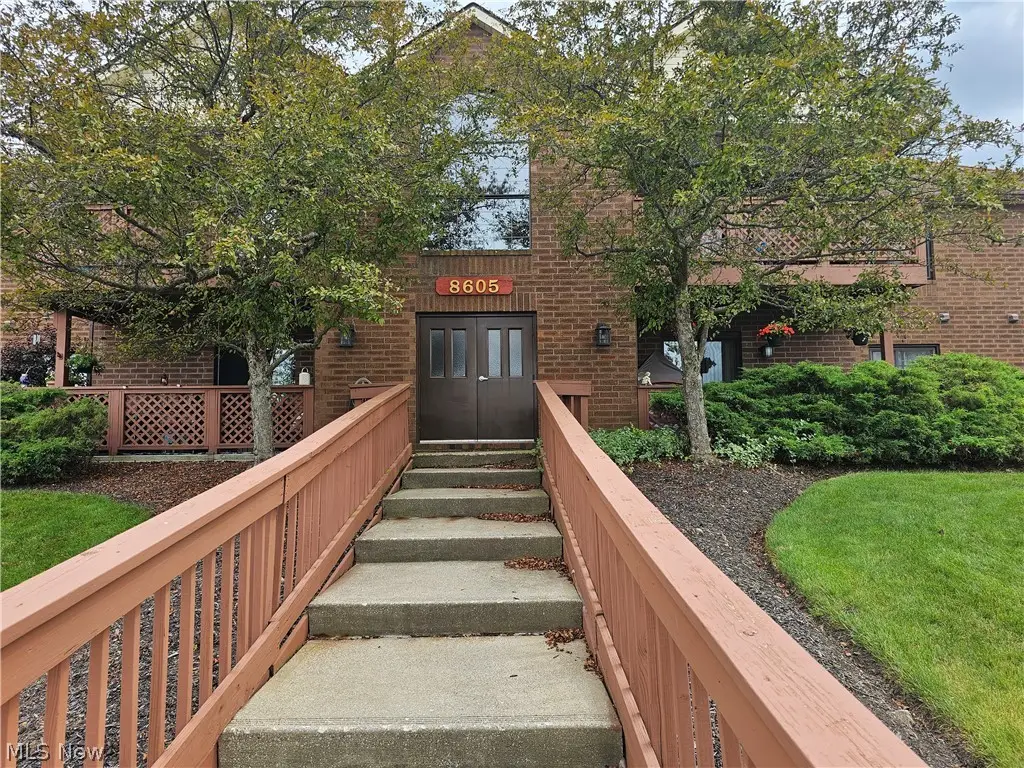 8605 Scenicview Drive #203, Broadview Heights, OH 44147 - #1