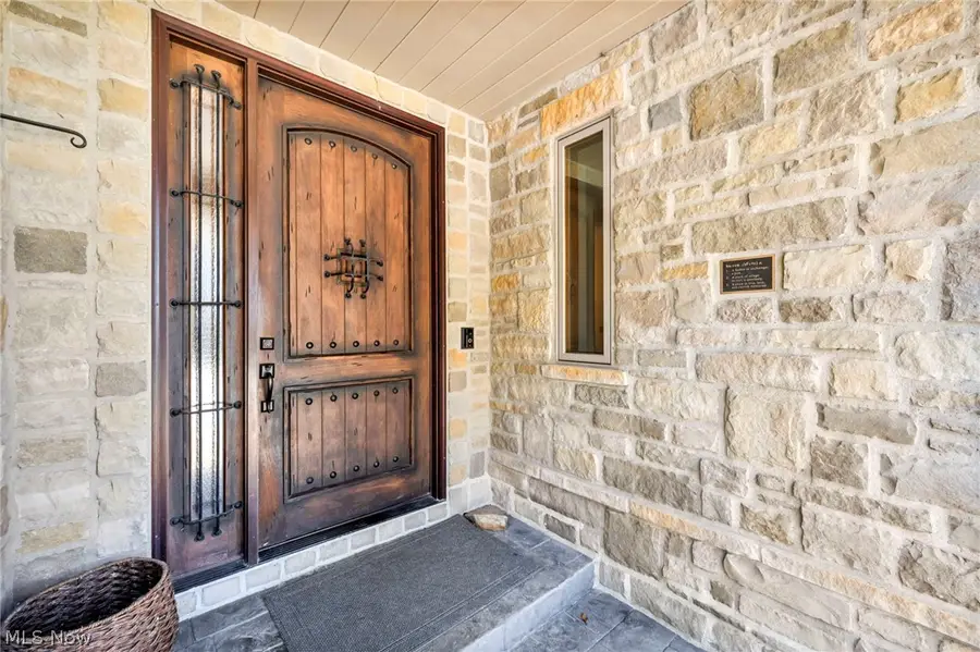 7184 Neff Road, Valley City, OH 44280 - #2