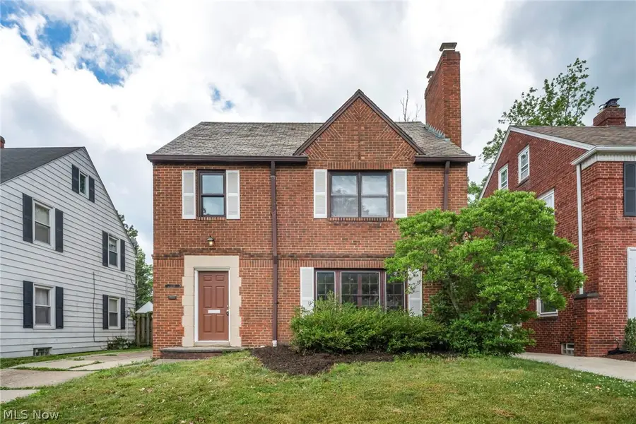 2496 Saybrook Road, University Heights, OH 44118 - #2