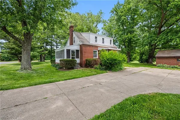 1808 W Comet Road, New Franklin, OH 44614