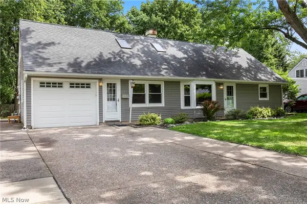 4905 Pinewood Drive, Sheffield Lake, OH 44054