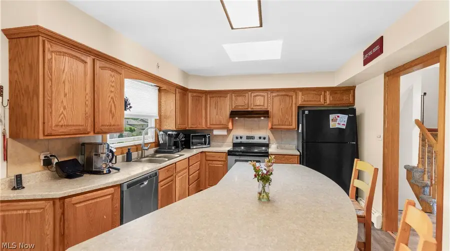 8524 Sleepy Hollow Ne Drive, Warren, OH 44484 - #3
