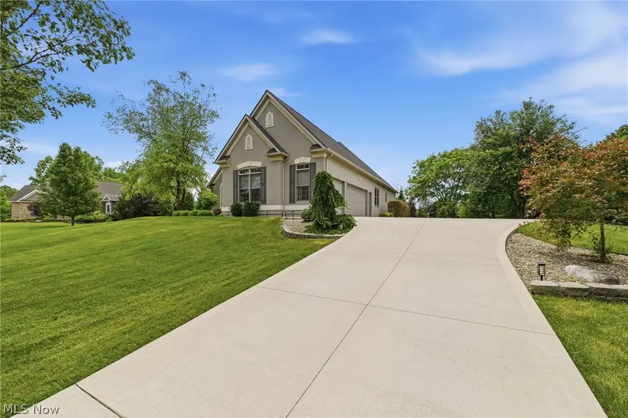 728 Pinewood Drive, Boston Heights, OH 44236 - #2