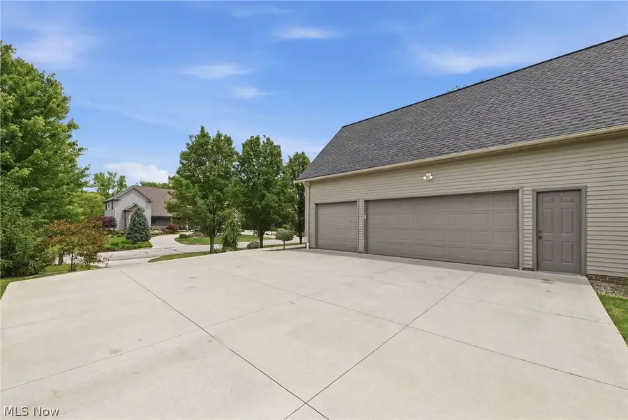 728 Pinewood Drive, Boston Heights, OH 44236 - #3
