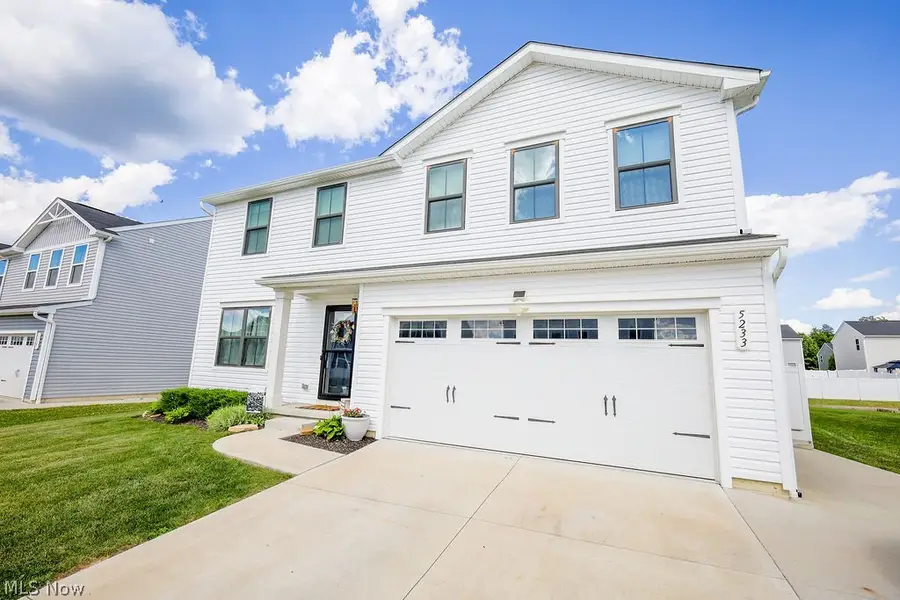 5233 Witner Street, Barberton, OH 44203 - #2