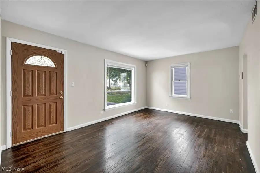18401 Parkmount Avenue, Cleveland, OH 44135 - #2