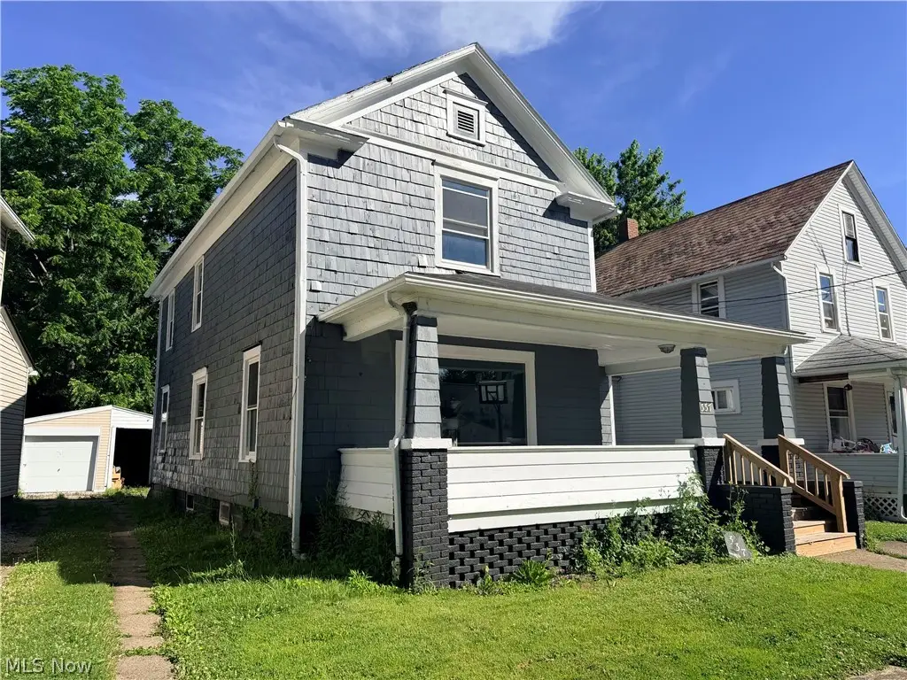 337 Lucas Street, Barberton, OH 44203 - #1