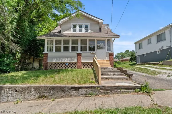 39 E Catawba Avenue, Akron, OH 44301