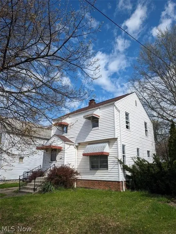 18707 Shawnee Avenue, Cleveland, OH 44119