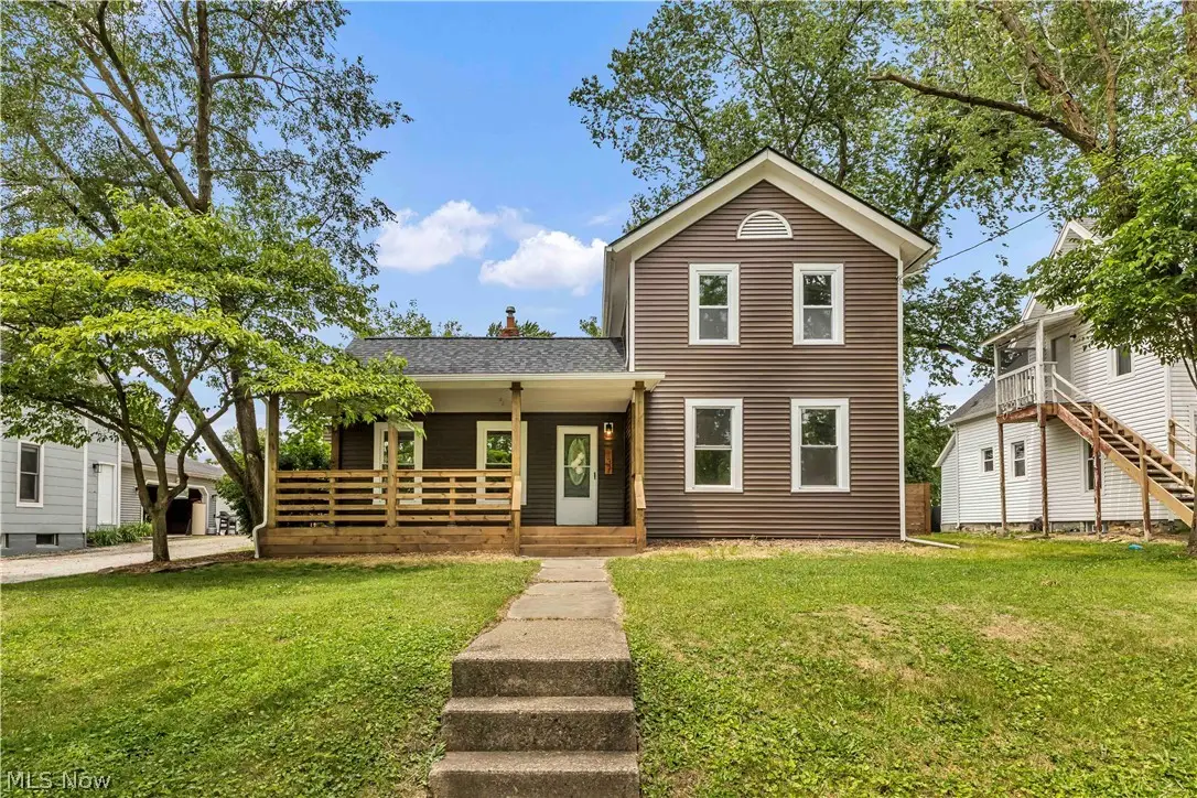 137 N Vine Street, Medina, OH 44256 - #1
