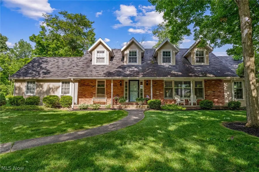 147 S Hayden Parkway, Hudson, OH 44236 - #2