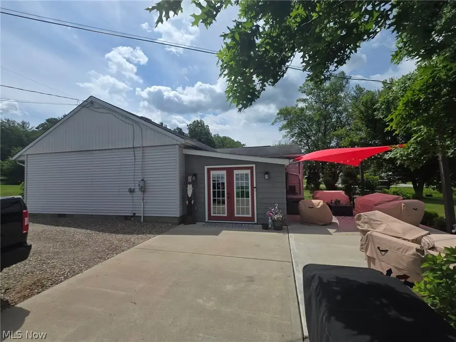 6338 S Water Street Se Extension, Uhrichsville, OH 44683 - #3