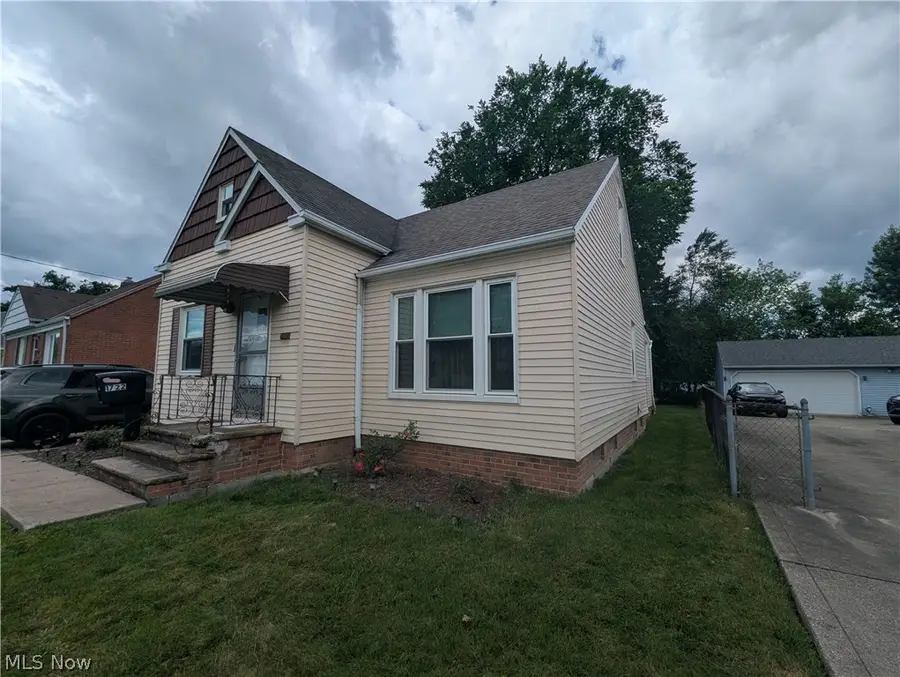1722 Temple Avenue, Mayfield Heights, OH 44124 - #2