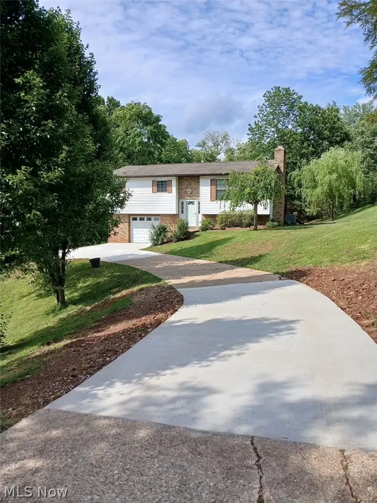 10 1st Court, Belpre, OH 45714 - #1