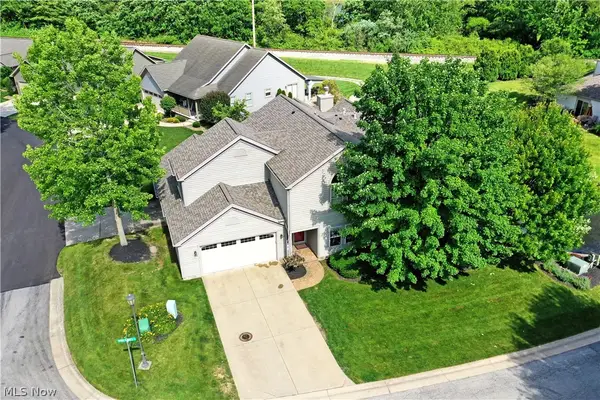 102 Spinnaker Drive #2, Columbiana, OH 44408
