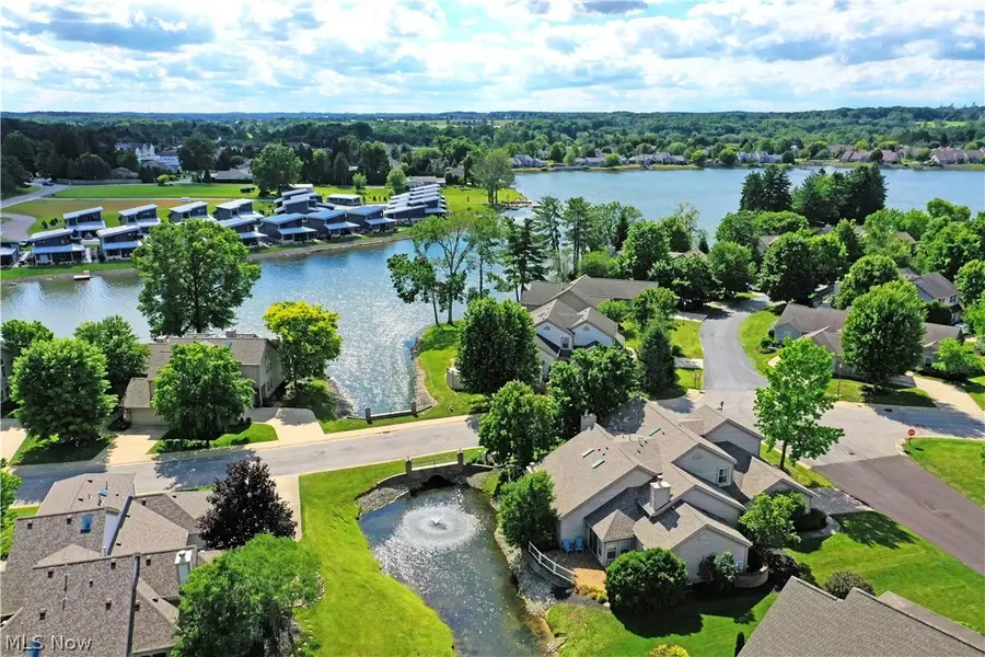 102 Spinnaker Drive #2, Columbiana, OH 44408 - #3