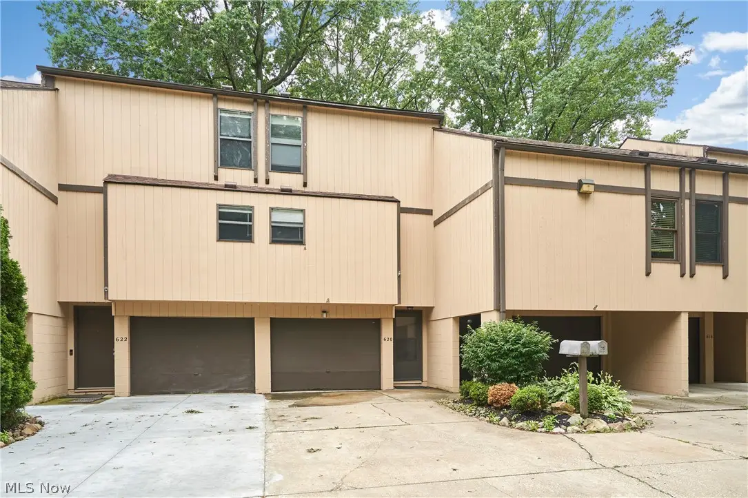 620 James Avenue, Cuyahoga Falls, OH 44221 - #1