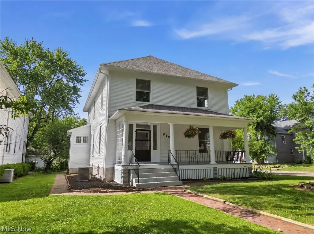 919 Sunset Avenue, Zanesville, OH 43701 - #1
