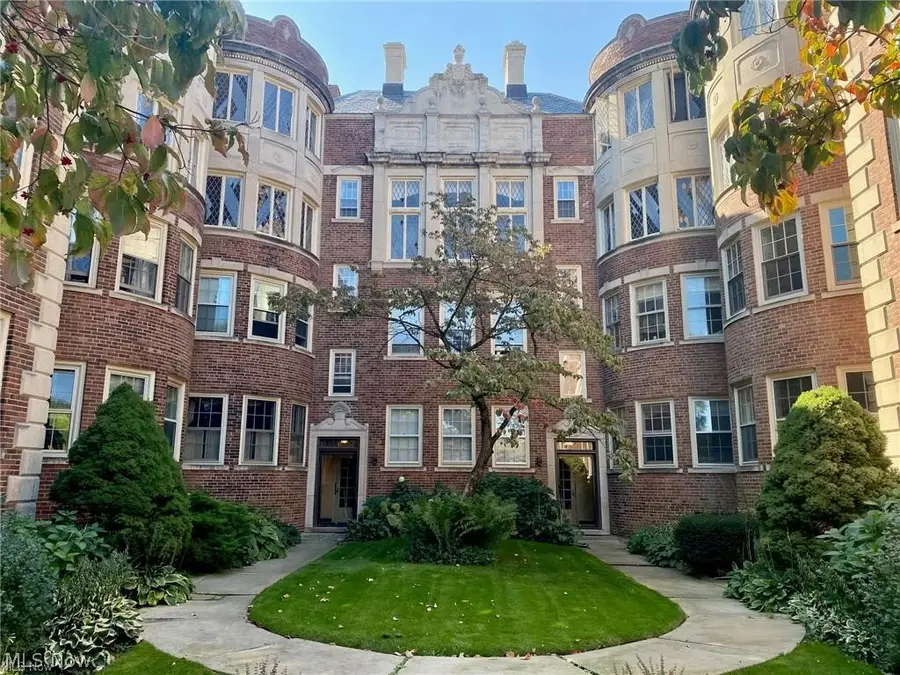 16300 Van Aken Boulevard #305C, Shaker Heights, OH 44120 - #2