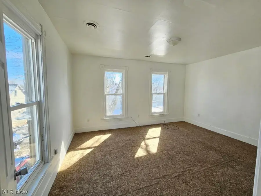 1335 W 3rd Street, Ashtabula, OH 44004 - #3
