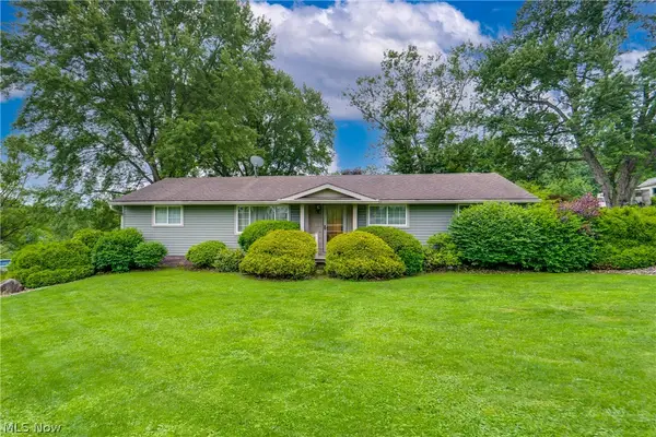 12722 Lisbon Se Street, Paris, OH 44669