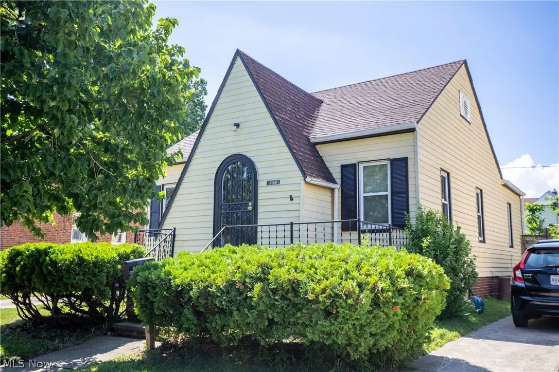 19508 Kildeer Avenue, Cleveland, OH 44119 - #1