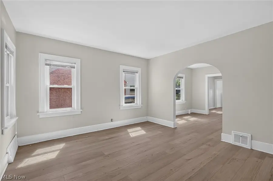 19508 Kildeer Avenue, Cleveland, OH 44119 - #3