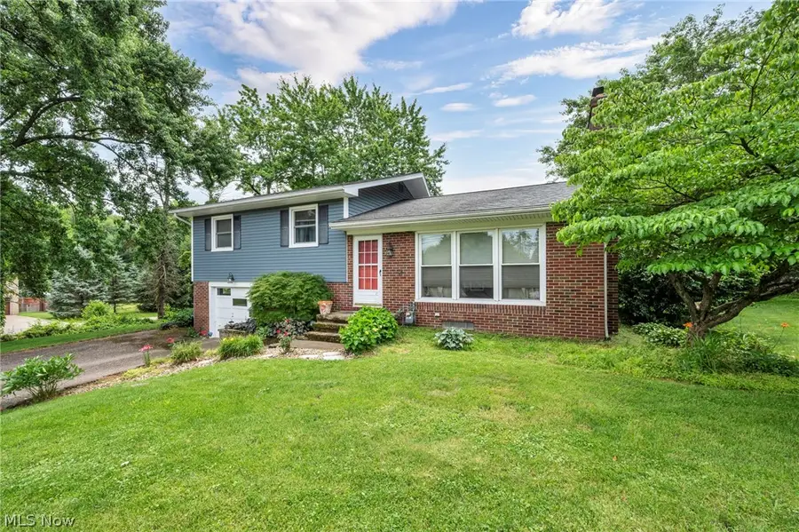 12880 Sunset Nw Circle, Uniontown, OH 44685 - #2