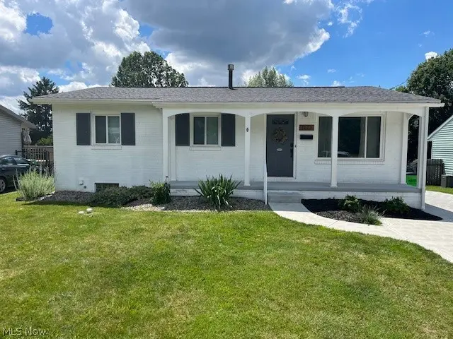 1222 Valley Drive, North Canton, OH 44720 - #1