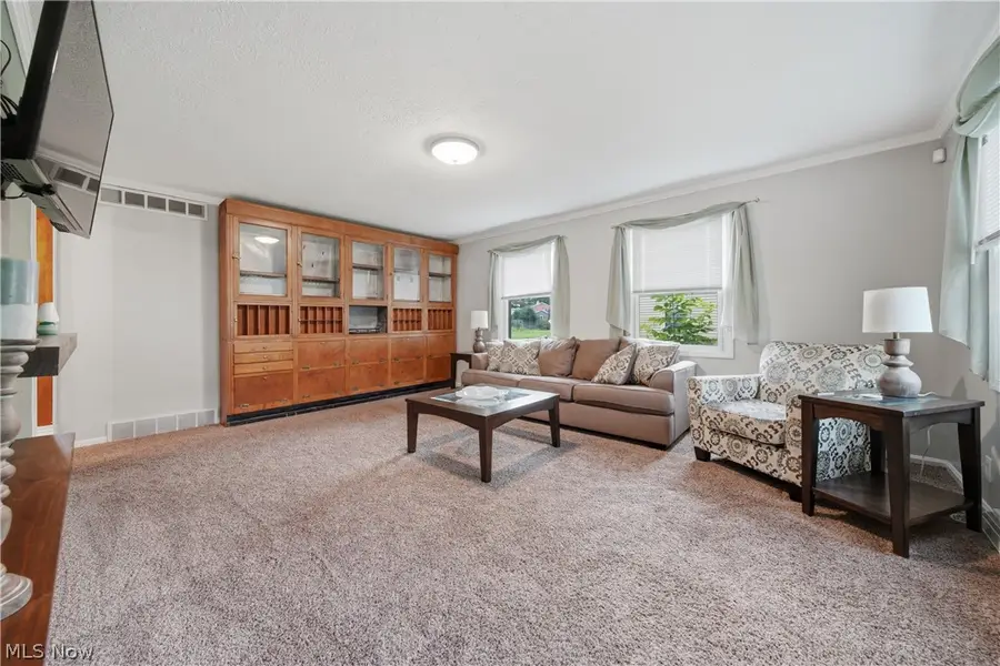 7445 Market N Avenue, North Canton, OH 44721 - #3