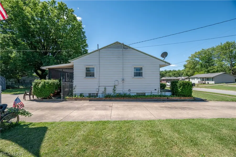 3126 Linda Nw Drive, Warren, OH 44485 - #3