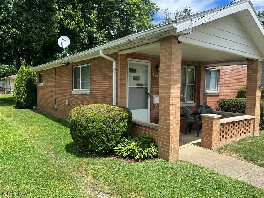 621 Arcadia Avenue, Cuyahoga Falls, OH 44221 - #3