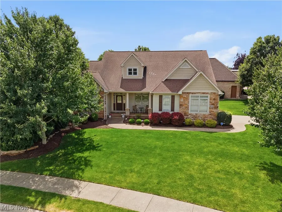 1070 Wedgefield Ne Court, North Canton, OH 44720 - #2