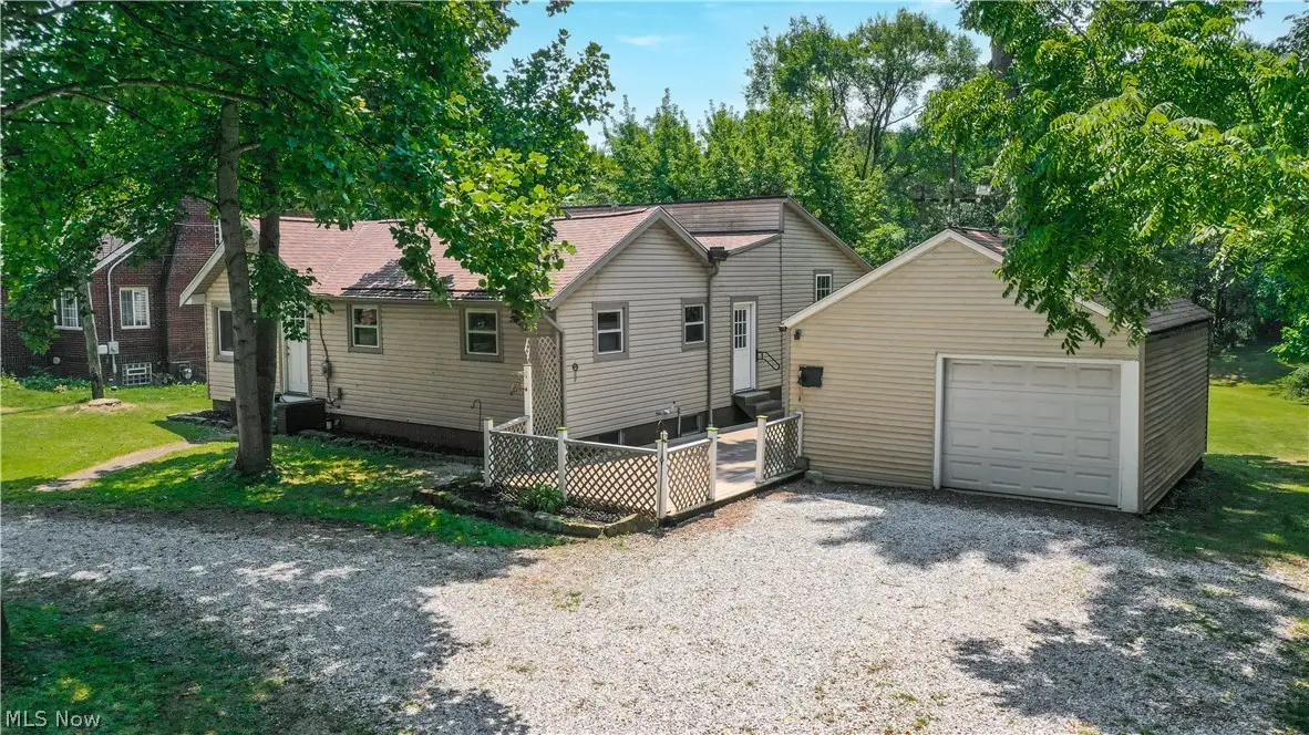 1640 Lockwood Road, Barberton, OH 44203 - #1