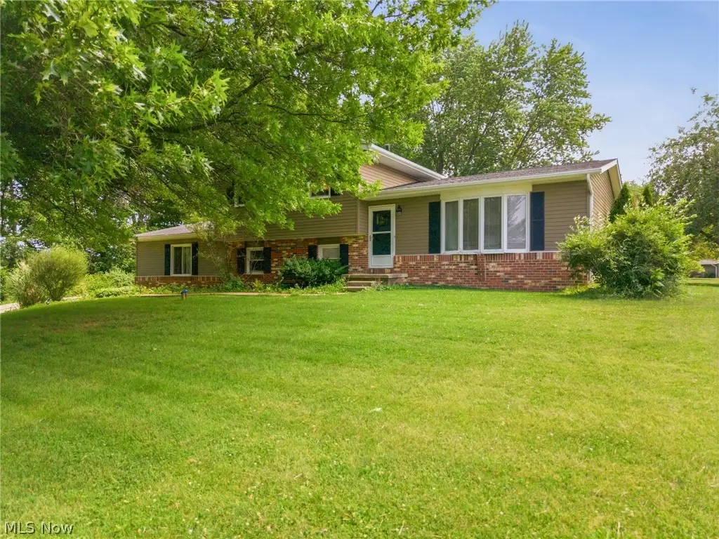 8694 Lansdale Nw Avenue, North Canton, OH 44720 - #1