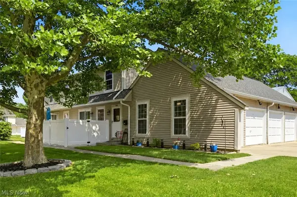 20468 Williamsburg Court #208C, Middleburg Heights, OH 44130