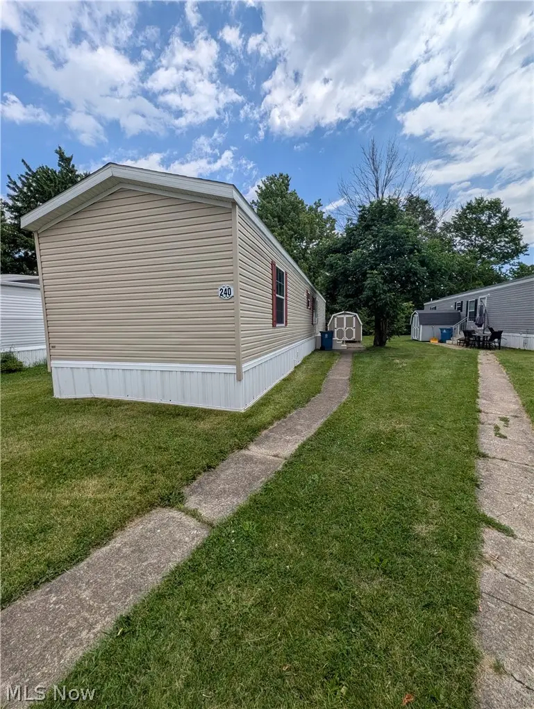 240 Cherry Bottom Glen, Elyria, OH 44035 - #1