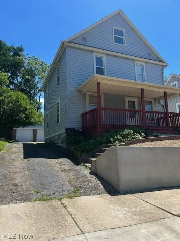 2121 10th Street, Akron, OH 44314
