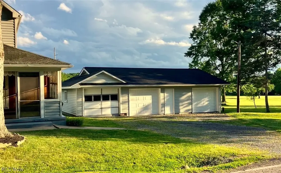 1517 W Garfield Road, Columbiana, OH 44408 - #3
