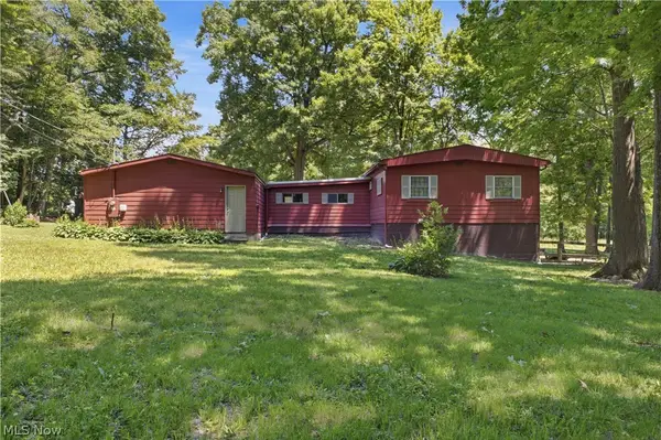 5018 Fairfield School Road, Columbiana, OH 44408