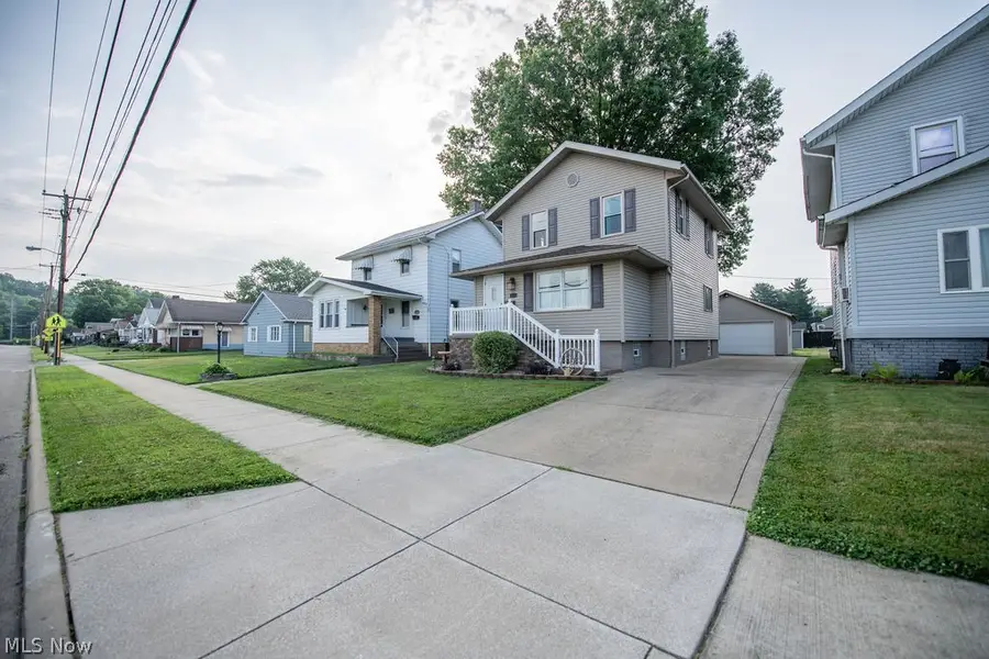 1135 Eastport Avenue, Uhrichsville, OH 44683 - #3