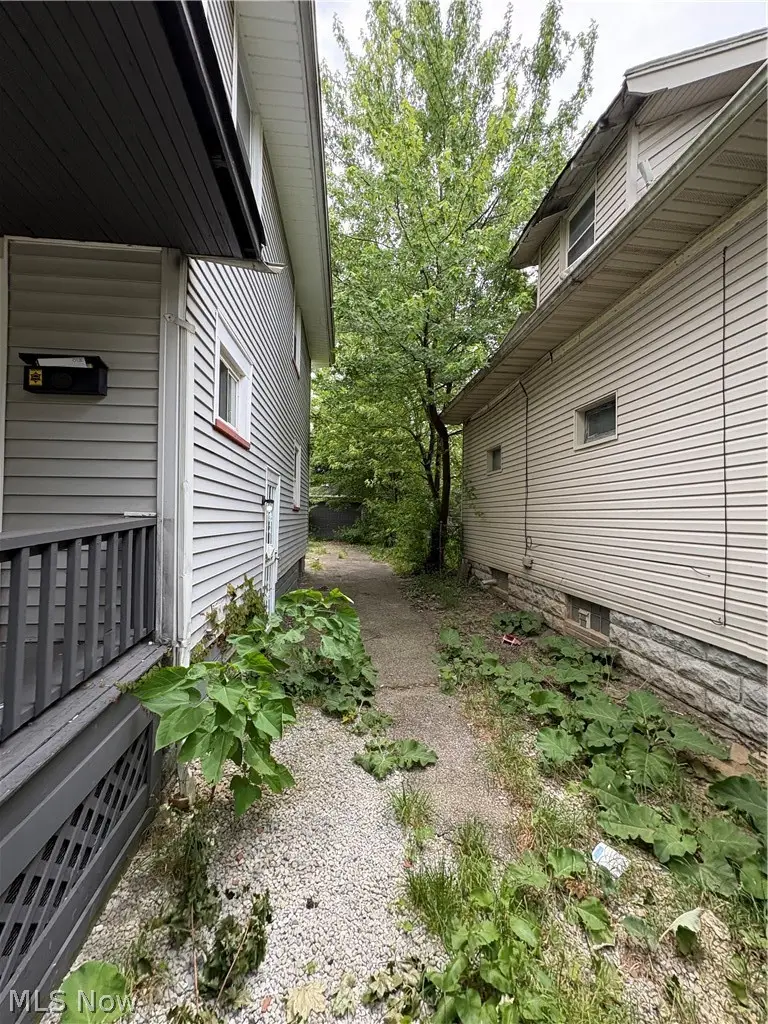 13010 Parkhill Avenue, Cleveland, OH 44120 - #3