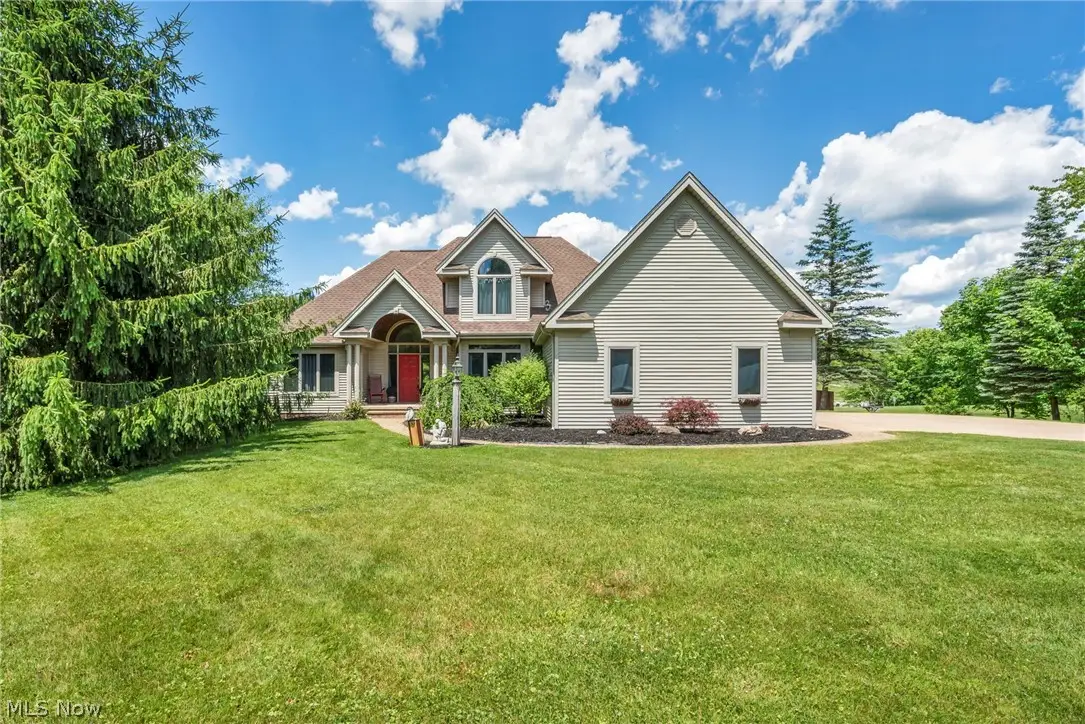 16420 Vernon Drive, West Farmington, OH 44491 - #1