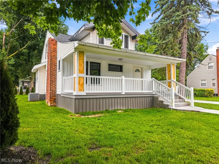 678 Essex Street, Akron, OH 44306 - #2