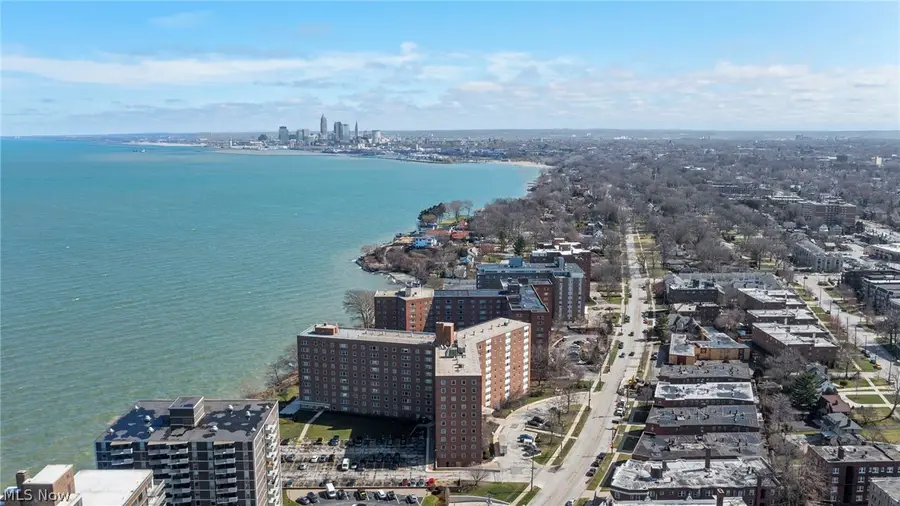 11850 Edgewater Drive #110, Lakewood, OH 44107 - #3