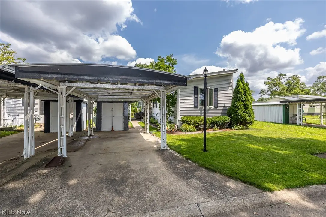 4 Village Park, Olmsted, OH 44138 - #1