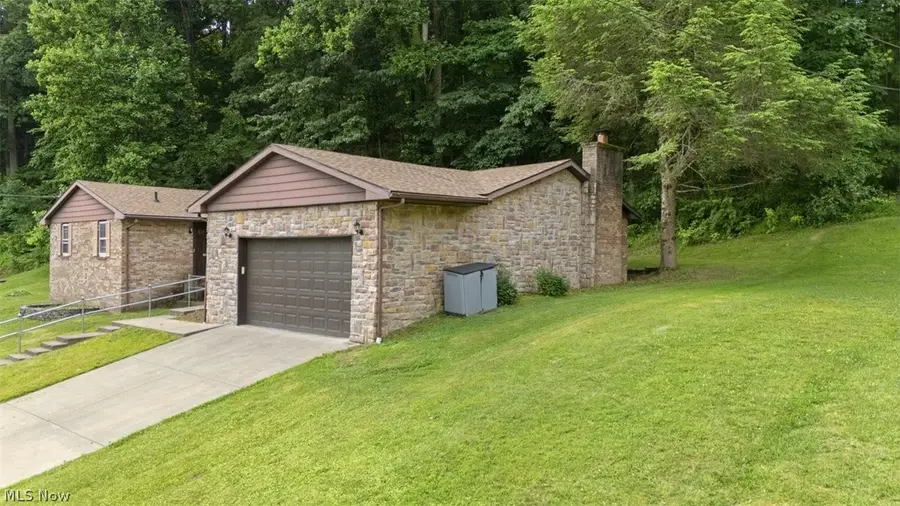 404 W Wildwood Drive, Parkersburg, WV 26101 - #3