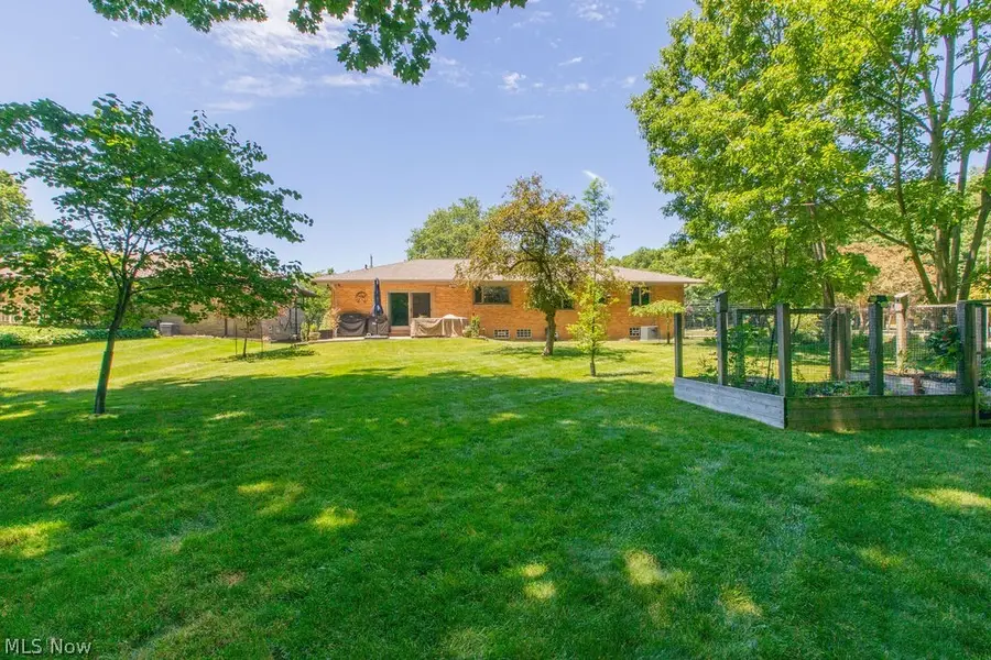 7165 Glencairn Drive, Parma, OH 44134 - #3